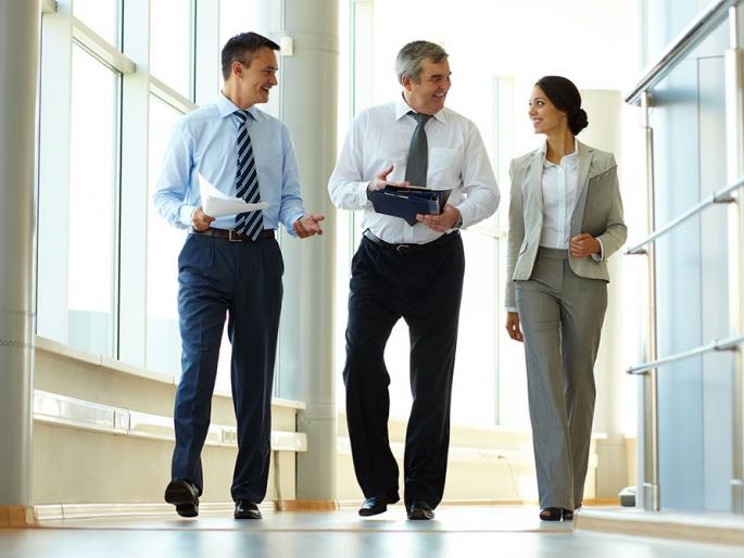 'Moving round' meeting for better health | चांगल्या आरोग्यासाठी ‘चलती-फिरती’ मीटिंग 'Moving round' meeting for better health | चांगल्या आरोग्यासाठी ‘चलती-फिरती’ मीटिंग