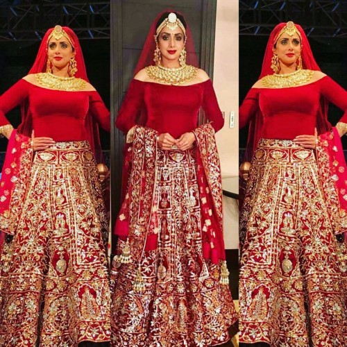 Seeing the death of Sridevi at the age of 54! | वयाच्या 54 व्या वर्षी श्रीदेवीचा घायाळ करणारा अंदाज पाहाच ! Seeing the death of Sridevi at the age of 54! | वयाच्या 54 व्या वर्षी श्रीदेवीचा घायाळ करणारा अंदाज पाहाच !