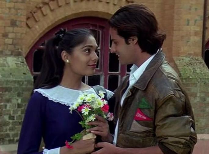 Valentines Special: Make Today's Valentine's Day More Romantic! Listen to five romantic songs of Bollywood ... !! | Valentines Special : आजचा ‘व्हॅलेन्टाईन डे’ बनवा आणखी रोमॅन्टिक ! ऐका बॉलिवूडची पाच रोमॅन्टिक गाणी...!! Valentines Special: Make Today's Valentine's Day More Romantic! Listen to five romantic songs of Bollywood ... !! | Valentines Special : आजचा ‘व्हॅलेन्टाईन डे’ बनवा आणखी रोमॅन्टिक ! ऐका बॉलिवूडची पाच रोमॅन्टिक गाणी...!!