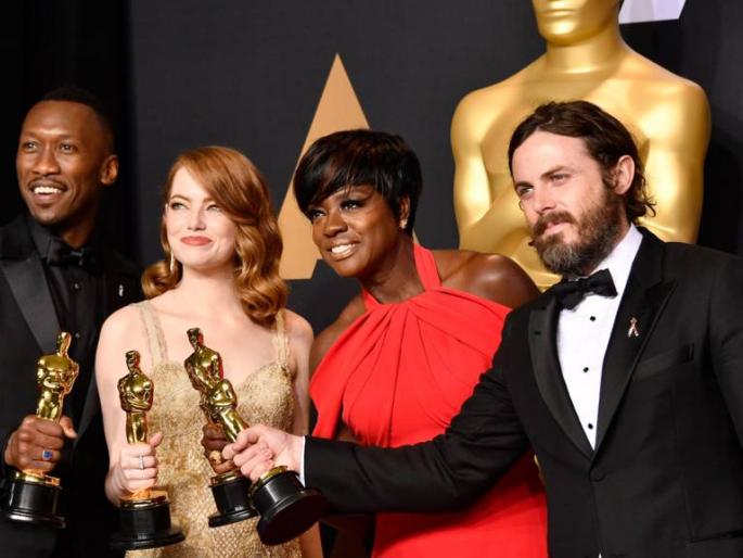 OSCARS 2017: Announcement Approved by Academy Organizers Organizer | OSCARS 2017: अकॅडमी अवॉर्ड्सच्या आयोजकांनी मागितली जाहीर माफी OSCARS 2017: Announcement Approved by Academy Organizers Organizer | OSCARS 2017: अकॅडमी अवॉर्ड्सच्या आयोजकांनी मागितली जाहीर माफी