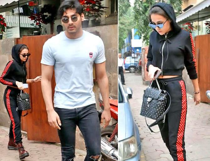 Sunil Shetty's son found out with girlfriend | गर्लफ्रेंडसोबत बघावयास मिळाला सुनील शेट्टीचा मुलगा, कधीकाळी झाले होते त्यांचे ब्रेकअप! Sunil Shetty's son found out with girlfriend | गर्लफ्रेंडसोबत बघावयास मिळाला सुनील शेट्टीचा मुलगा, कधीकाळी झाले होते त्यांचे ब्रेकअप!