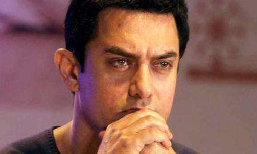 'Satyamev Jayate' ... Amir hangs in love! | ​‘सत्यमेव जयते’...आमीर वांद्यात!