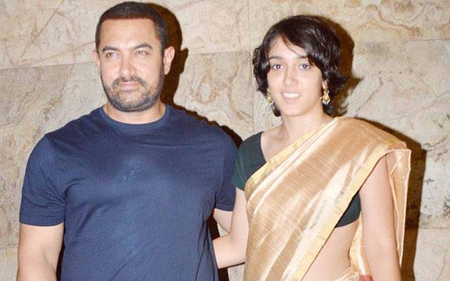Aamir's special bonding with the girl | आमिरची मुलीशी स्पेशल बाँडिंग Aamir's special bonding with the girl | आमिरची मुलीशी स्पेशल बाँडिंग