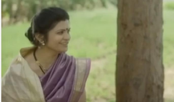 Work was done by Archie's mother before Sarat | आर्चीच्या आईने सैराटआधी फँड्रीतही केले होते काम Work was done by Archie's mother before Sarat | आर्चीच्या आईने सैराटआधी फँड्रीतही केले होते काम
