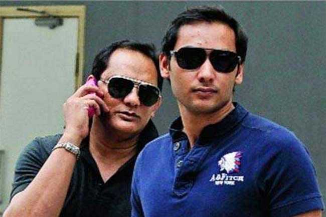 Azharuddi's son Abbas is ready to be a hero! | अझहरूद्दीचा मुलगा अब्बास हिरो बनण्यासाठी सज्ज!! Azharuddi's son Abbas is ready to be a hero! | अझहरूद्दीचा मुलगा अब्बास हिरो बनण्यासाठी सज्ज!!