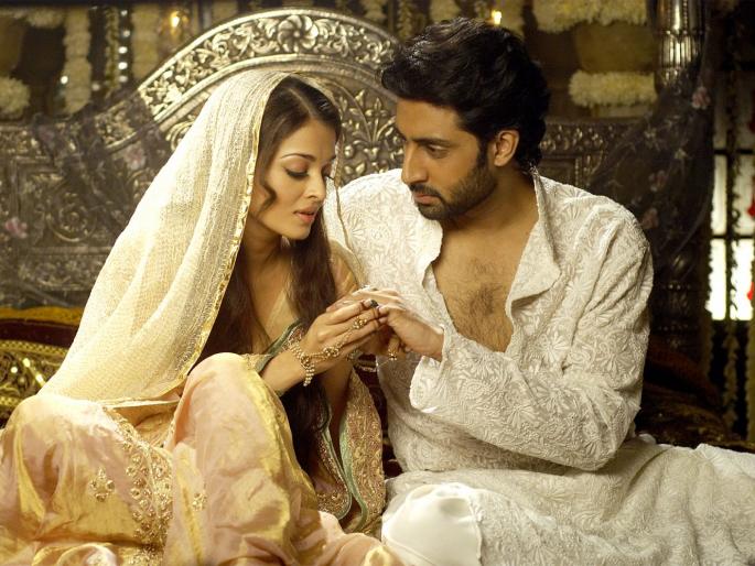 Abhishek to disclose ban; This was done by Ashley Propose | ​अभिषेकने केला खुलासा; असे केले होते ऐशला प्रपोझ