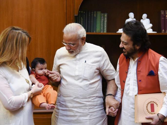 Prime Minister Narendra Modi's visit to Adnan Sami's family !! | अदनान सामीच्या परिवाराने घेतली पंतप्रधान नरेंद्र मोदींची भेट!! Prime Minister Narendra Modi's visit to Adnan Sami's family !! | अदनान सामीच्या परिवाराने घेतली पंतप्रधान नरेंद्र मोदींची भेट!!