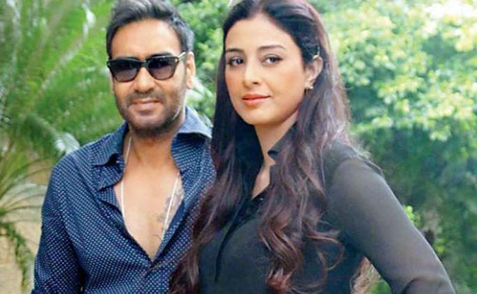 Ajay Devgn and Tabu meet the movie audience on the third day next year! | पुढच्या वर्षी दसऱ्या मुहूर्तावर अजय देवगण आणि तब्बूचा चित्रपट प्रेक्षकांच्या भेटीला ! Ajay Devgn and Tabu meet the movie audience on the third day next year! | पुढच्या वर्षी दसऱ्या मुहूर्तावर अजय देवगण आणि तब्बूचा चित्रपट प्रेक्षकांच्या भेटीला !