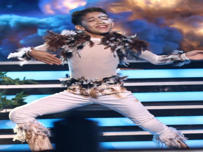 Shilpa Shetty, Anurag Basu and Irrfan Khan are all passionate about the sets of Super Dancers | सुपर डान्सरच्या सेटवर शिल्पा शेट्टी, अनुराग बासू आणि इरफान खान या गोष्टीमुळे झाले भावुक