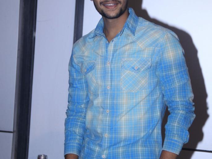 This year, in the Marathi film, Akash Thosar Ki Nana Patekar got the attention of the audience more | मराठीत यावर्षी आकाश ठोसर की नाना पाटेकर कोणाला मिळाली प्रेक्षकांची अधिक पसंती This year, in the Marathi film, Akash Thosar Ki Nana Patekar got the attention of the audience more | मराठीत यावर्षी आकाश ठोसर की नाना पाटेकर कोणाला मिळाली प्रेक्षकांची अधिक पसंती