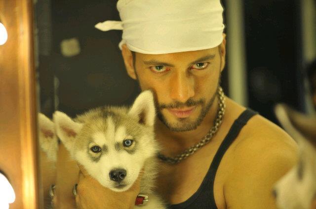 Actor Akashdeep Sehgal is trying hard to act like this? | अभिनेता आकाशदीप सहगल भूमिकेसाठी घेतोय अशाप्रकारे मेहनत? Actor Akashdeep Sehgal is trying hard to act like this? | अभिनेता आकाशदीप सहगल भूमिकेसाठी घेतोय अशाप्रकारे मेहनत?