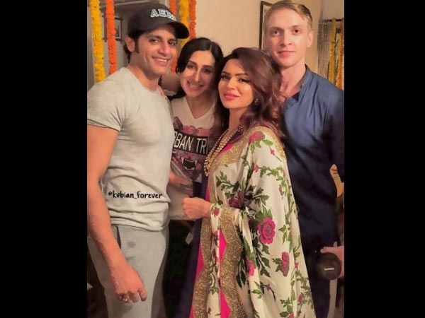 Ankka Goradia again did it | ​आक्षका गोराडियाने पुन्हा एकदा केला साखरपुडा