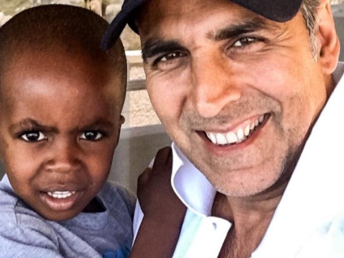 Akshay Kumar came to Cape Town to meet his old friend, daughter Nitara, and talk with him. | अक्षयकुमारला केपटाऊन येथे भेटला त्याचा जुना मित्र, मुलगी निताराने केली त्याच्यासोबत धमालमस्ती!