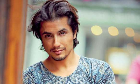 Ali Zafarah dropped from 'Dear Zindagi'; Tahirchi Varni ?? | ‘डिअर जिंदगी’तून अली जफरला डच्चू; ताहिरची वर्णी ?? Ali Zafarah dropped from 'Dear Zindagi'; Tahirchi Varni ?? | ‘डिअर जिंदगी’तून अली जफरला डच्चू; ताहिरची वर्णी ??