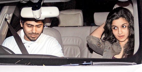 Here are some strange relationships! | कितने अजीब रिश्ते हैं यहाँ पे !