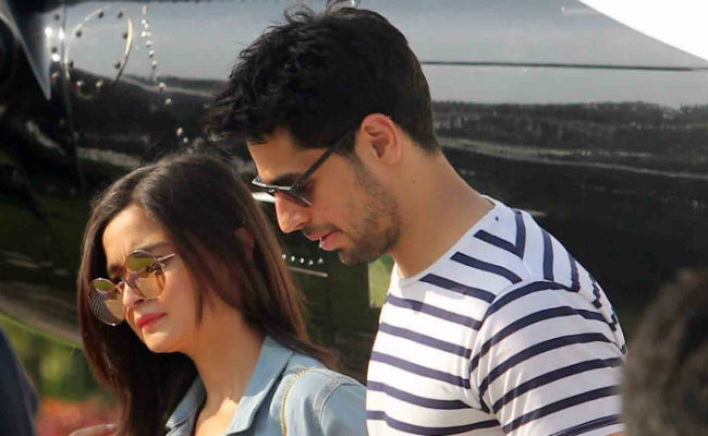 Alia Bhatt and Siddharth Malhotra will be seen in Road 2 | सडक 2मध्ये दिसणार आलिया भट्ट आणि सिद्धार्थ मल्होत्राची जोडी