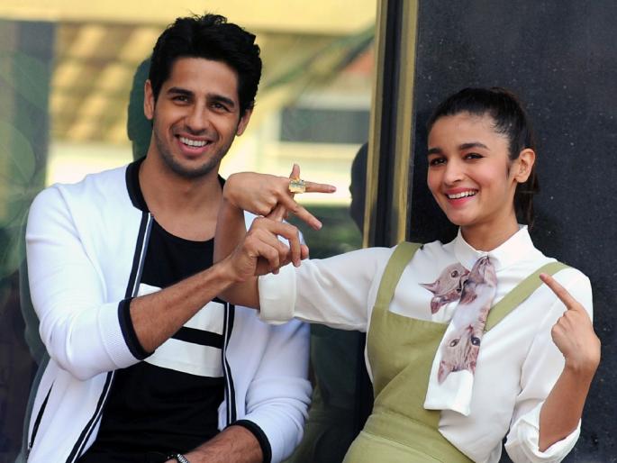 Ali said, "I love Siddharth Malhotra | आलिया म्हणाली, आय लव्ह सिद्धार्थ मल्होत्रा Ali said, "I love Siddharth Malhotra | आलिया म्हणाली, आय लव्ह सिद्धार्थ मल्होत्रा