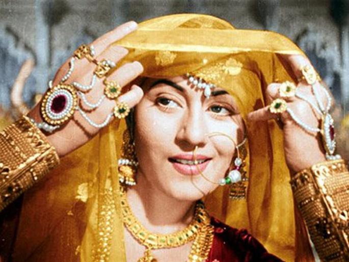 Madhubala was crazy about the love of the villain | या व्हिलेनच्या प्रेमात वेड्या झाल्या होत्या मधुबाला Madhubala was crazy about the love of the villain | या व्हिलेनच्या प्रेमात वेड्या झाल्या होत्या मधुबाला