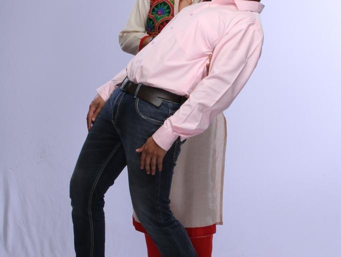 'We are both Raja Rani', a new series of comedians | 'आम्ही दोघे राजा राणी' नवी मालिका रसिकांच्या भेटीला 'We are both Raja Rani', a new series of comedians | 'आम्ही दोघे राजा राणी' नवी मालिका रसिकांच्या भेटीला