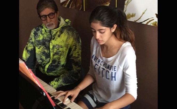 Amitabh is unknowingly wrong! | अमिताभ नकळत करून बसले चूक!! Amitabh is unknowingly wrong! | अमिताभ नकळत करून बसले चूक!!