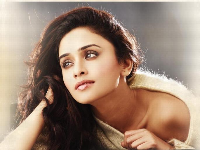 Amrita says that the lax dashing | अमृता म्हणतीये ढिंच्याक ढिचॅक