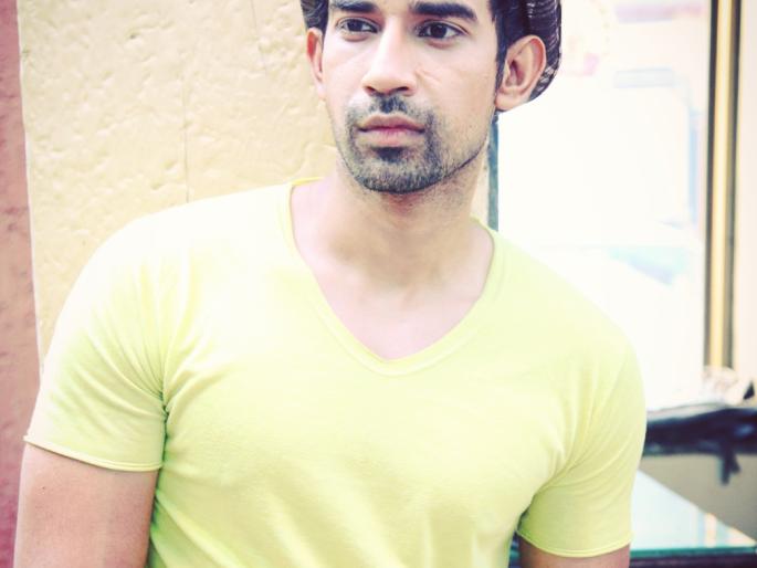 What does Sushant's onscreen son say about him? | सुशांतचा ऑनस्क्रिन मुलगा त्याच्याबद्दल काय म्हणतोय?