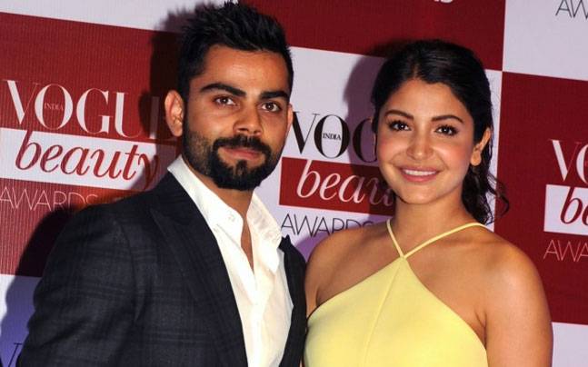 Anushka-Virat will be together? | अनुष्का-विराट एकत्र राहाणार?