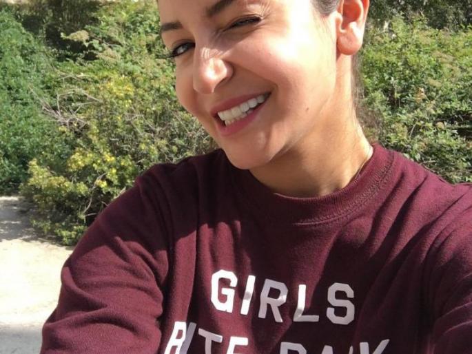 Anshka shared 'Sunshine Video' | अनुष्काने शेअर केला ‘सनशाईन व्हिडीओ’ Anshka shared 'Sunshine Video' | अनुष्काने शेअर केला ‘सनशाईन व्हिडीओ’