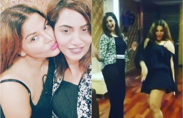 When two of Bigg Boss' quarantine queens come together ..., watch the video! | जेव्हा ‘बिग बॉस’च्या दोन कॉन्ट्रोव्हर्सी क्वीन एकत्र येतात..., पहा व्हिडीओ!