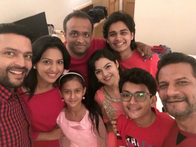 Which team is the first selfie | कोणत्या टीमचा आहे हा पहिला सेल्फी Which team is the first selfie | कोणत्या टीमचा आहे हा पहिला सेल्फी