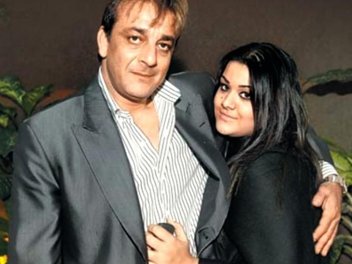 Munnabhai's daughter Chatshi! | मुन्नाभाईचा मुलगी त्रिशालासोबत चॅट! Munnabhai's daughter Chatshi! | मुन्नाभाईचा मुलगी त्रिशालासोबत चॅट!