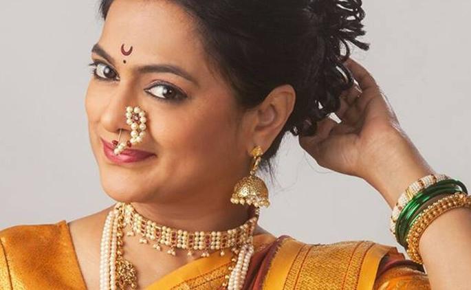 Ashwini Ekbote to be a unique devotee | आश्विनी एकबोटे यांना अनोखी श्रध्दाजंली Ashwini Ekbote to be a unique devotee | आश्विनी एकबोटे यांना अनोखी श्रध्दाजंली