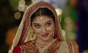 Asbesto is going to rise in November | नोव्हेंबरमध्ये असीन चढणार बोहल्यावर