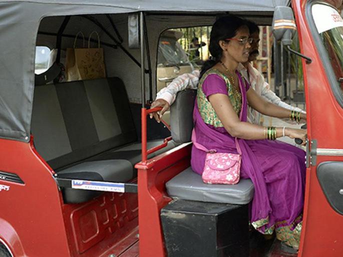 This is Shadow Mohite, Mumbai's first woman rickshaw drivers! | ही आहे छाया मोहिते, मुंबईची पहिली महिला रिक्शा चालक !