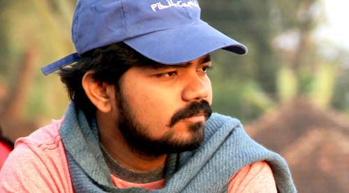 Bollywood director of 'Kila' director | ‘किल्ला' च्या दिग्दर्शकाची बॉलिवुड एंट्री