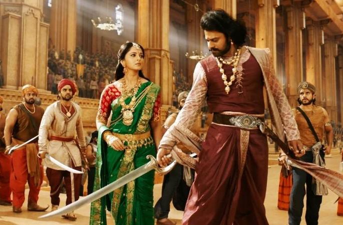 See Pics: Bahubali-2 gets immense success due to 'this' season! | See Pics : ‘बाहुबली-२’ला ‘या’ सीन्समुळेच मिळाले अफाट यश! See Pics: Bahubali-2 gets immense success due to 'this' season! | See Pics : ‘बाहुबली-२’ला ‘या’ सीन्समुळेच मिळाले अफाट यश!