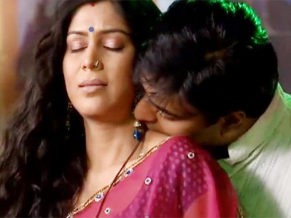 Have you seen this intimate scene on Indian television? | इंडियन टेलिव्हिजनवरील हे इंटिमेट सीन तुम्ही पाहिले आहेत का? Have you seen this intimate scene on Indian television? | इंडियन टेलिव्हिजनवरील हे इंटिमेट सीन तुम्ही पाहिले आहेत का?