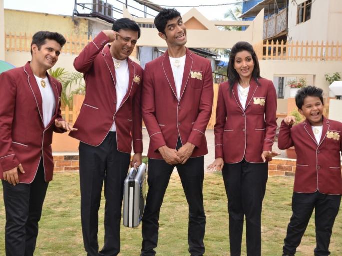 Who has come from far away? | आता कोण म्हणणार बडी दूर से आये है? Who has come from far away? | आता कोण म्हणणार बडी दूर से आये है?