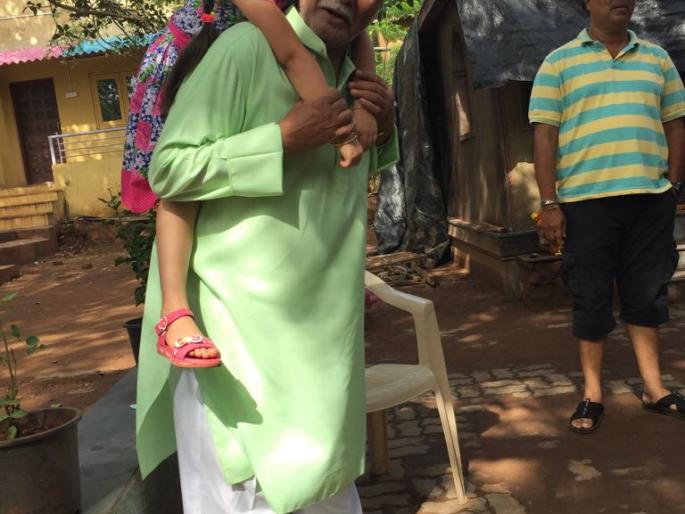 Childhood will win the heart of the hearts of all people | ​बालपण देगा देवाच्या सेटवर आनंदीने जिंकली सगळ्यांची मने
