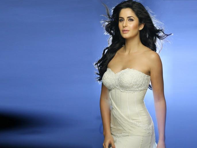 Katrina Kaif bought a new home after all; Fans to give the address !! | अखेर कॅटरिना कैफने खरेदी केले नवे घर; फॅन्सना देणार पत्ता!! Katrina Kaif bought a new home after all; Fans to give the address !! | अखेर कॅटरिना कैफने खरेदी केले नवे घर; फॅन्सना देणार पत्ता!!