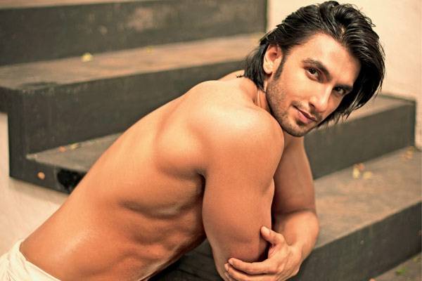 Ranveer miss, first love! | ​ रणवीर मिस करतोयं, पहिले प्रेम!