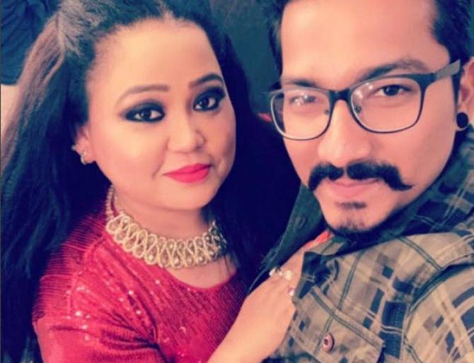 Bharti singh will invite the celebrity for this celebrity | भारती सिंग बॉलिवूडमधील या सेलिब्रिटींना देणार लग्नाचे आमंत्रण Bharti singh will invite the celebrity for this celebrity | भारती सिंग बॉलिवूडमधील या सेलिब्रिटींना देणार लग्नाचे आमंत्रण