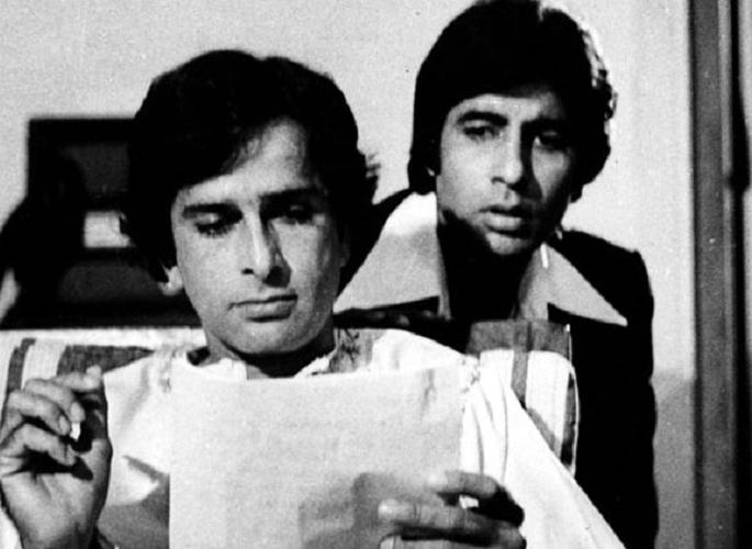 To Shashi, from babua ...! Amitabh Bachchan commits tribute to Shashi Kapoor! | टू शशीजी, फ्रॉम बबुआ...! अमिताभ बच्चन यांची शशी कपूर यांना आगळी-वेगळी श्रद्धांजली!! To Shashi, from babua ...! Amitabh Bachchan commits tribute to Shashi Kapoor! | टू शशीजी, फ्रॉम बबुआ...! अमिताभ बच्चन यांची शशी कपूर यांना आगळी-वेगळी श्रद्धांजली!!