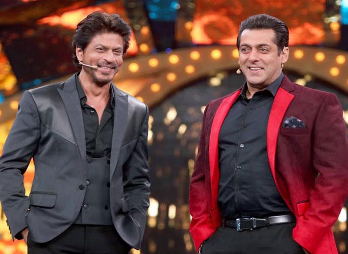 Bigg Boss 10: See Salman Khan, Shah Rukh Khan's 'Friendly' | Bigg Boss 10 : पाहा बिग बॉसच्या घरातील सलमान खान, शाहरूख खानचा ‘दोस्ताना’