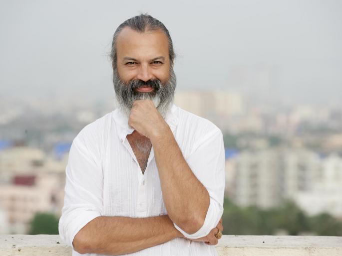 Yogi became an actor ... left for Bollywood | हा अभिनेता बनला योगी... बॉलिवूडला दिली सोडचिठ्ठी Yogi became an actor ... left for Bollywood | हा अभिनेता बनला योगी... बॉलिवूडला दिली सोडचिठ्ठी