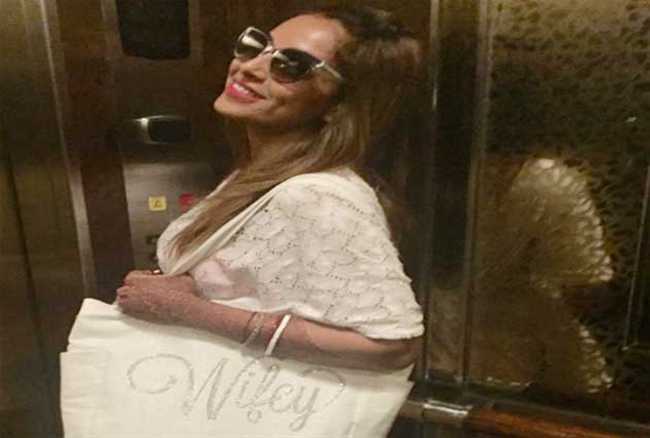 Karan 'Missing' in Bipasha's photo | ​बिपाशाच्या फोटोत करण ‘मिसिंग’