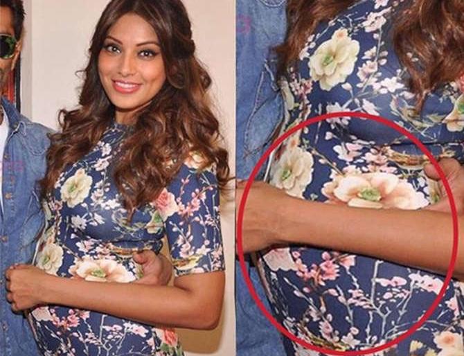 Is Bipasha Basu really pregnant? Discuss the viral photo! | खरंच बिपाशा बसू गर्भवती आहे काय? व्हायरल होत असलेल्या फोटोमुळे चर्चेला उधाण! Is Bipasha Basu really pregnant? Discuss the viral photo! | खरंच बिपाशा बसू गर्भवती आहे काय? व्हायरल होत असलेल्या फोटोमुळे चर्चेला उधाण!