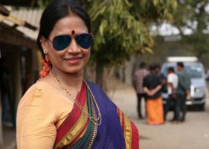 Saying the shadow, do not act for publicity | छाया का सांगतेय, प्रसिद्धीसाठी अभिनय करु नका Saying the shadow, do not act for publicity | छाया का सांगतेय, प्रसिद्धीसाठी अभिनय करु नका