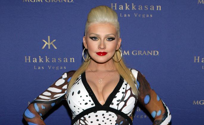 Christina's exploits | क्रिस्टिानाचे ज्येष्ठांकडून शोषण