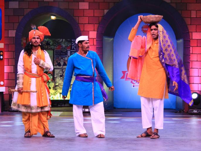 Sarat fame rides and ballets are seen in the GST Express | सैराट फेम सल्या आणि बाळ्या दिसणार कॉमेडीची GST एक्सप्रेसमध्ये Sarat fame rides and ballets are seen in the GST Express | सैराट फेम सल्या आणि बाळ्या दिसणार कॉमेडीची GST एक्सप्रेसमध्ये